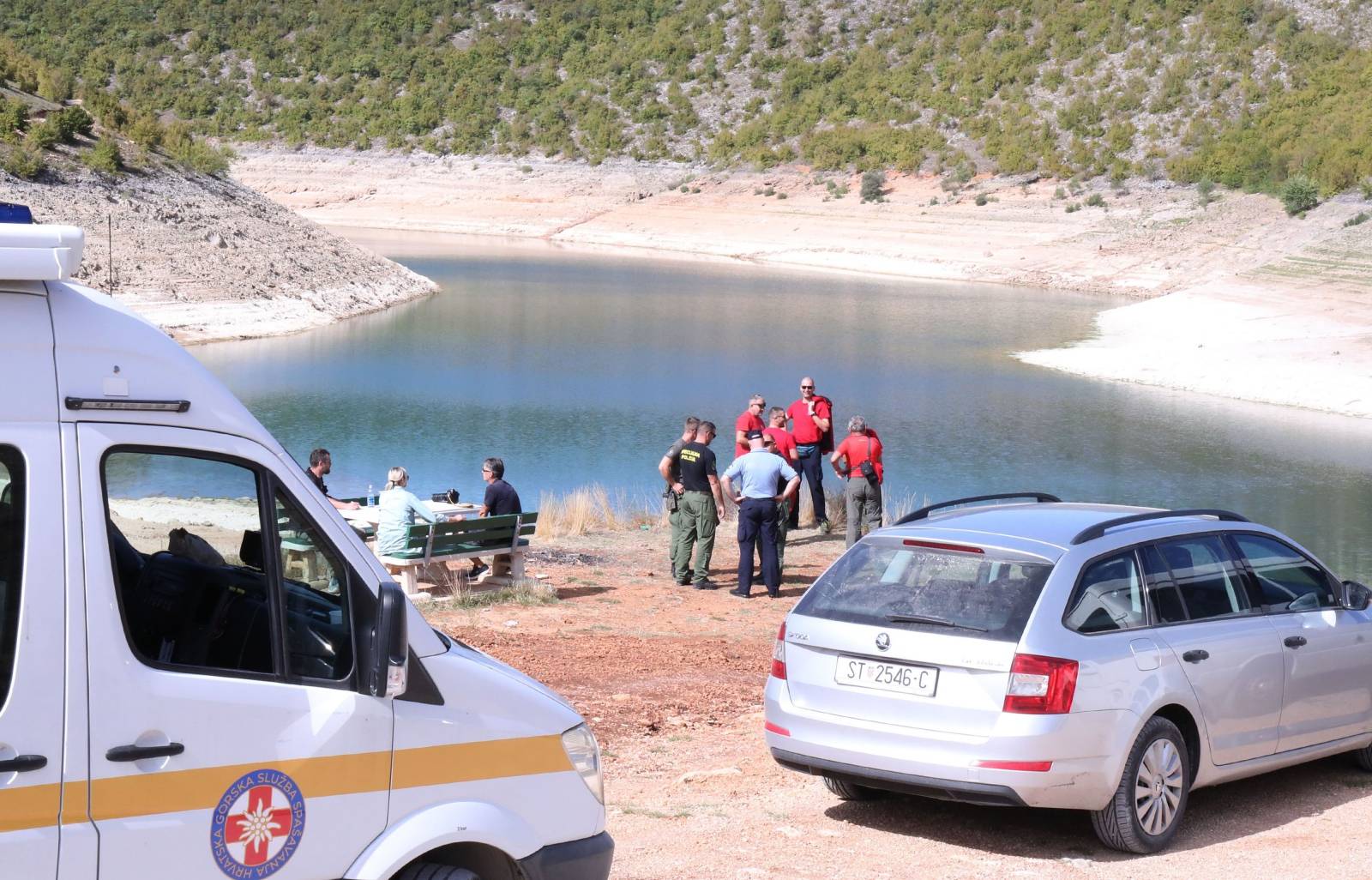 Nastavlja se potraga za dečkom nestalim kod Peručkog jezera