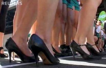 Australija: Žene i muškarci se utrkivali u potpeticama