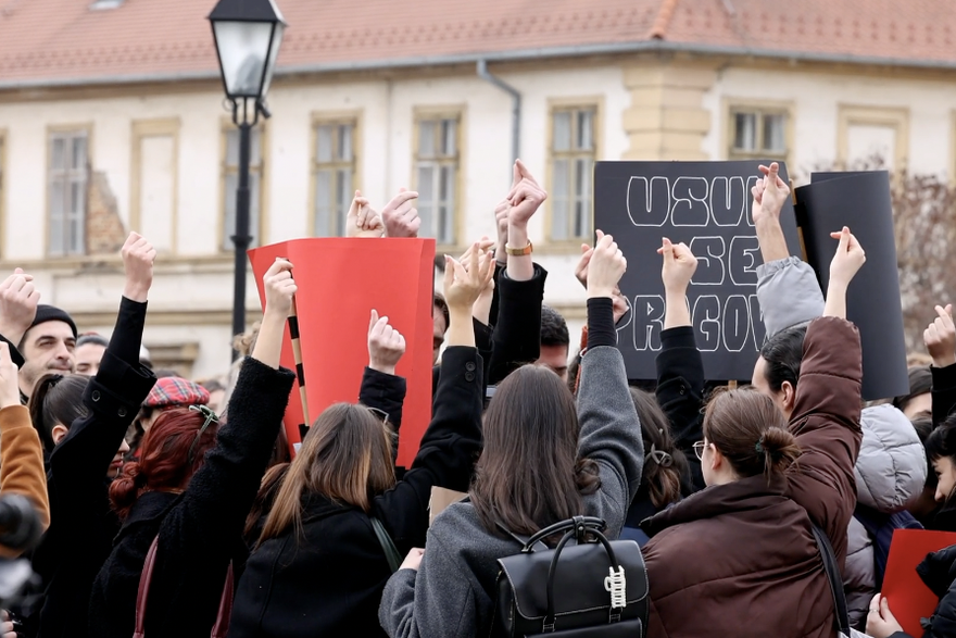 U Osijeku organiziran studentski prosvjed zbog nasilja profesora nad studentima Akademije za umjetnost i kulturu
