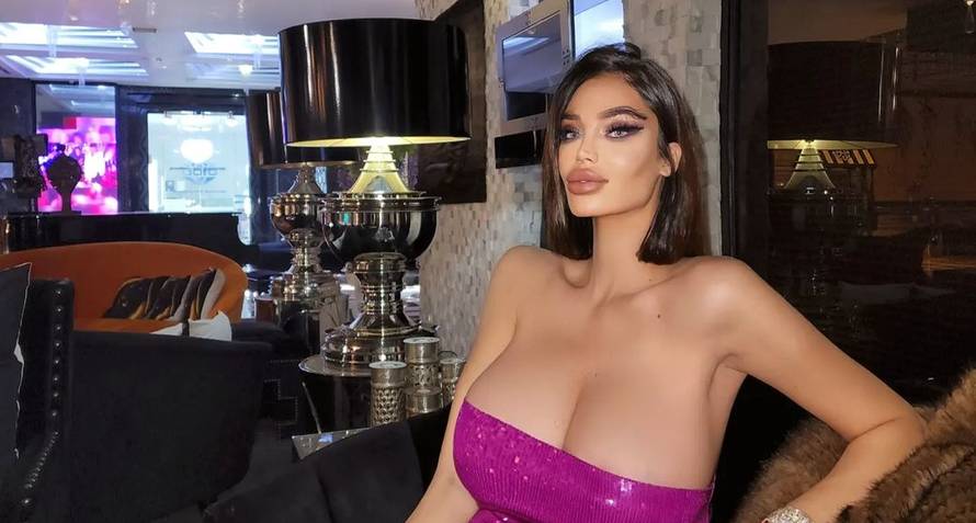 Niste još vidjeli Soraju u ovom izdanju: Od izazovnih outfita nije odustajala ni u trudnoći