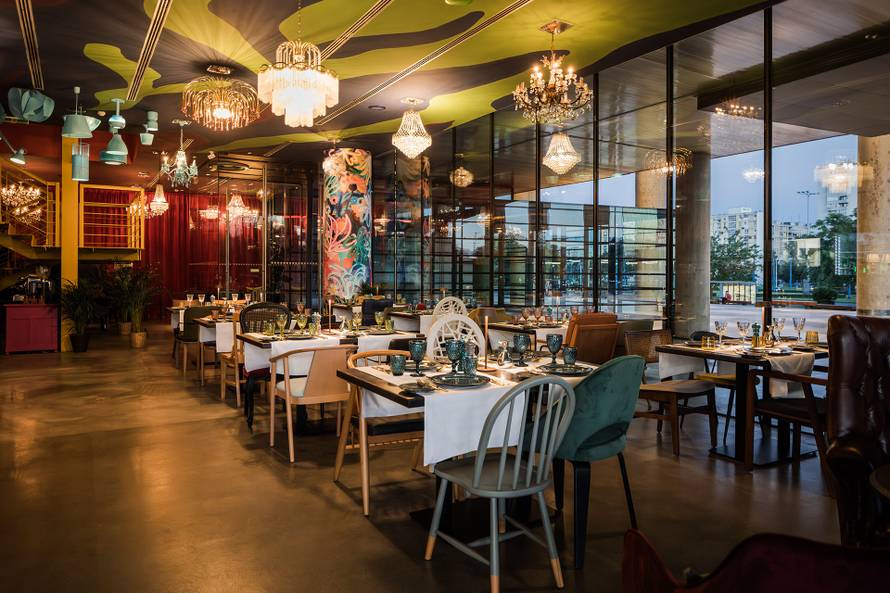 Bili smo na otvorenju Bar&Ton Rougemarin bistroa u MSU-u: Evo kakve vas delicije očekuju