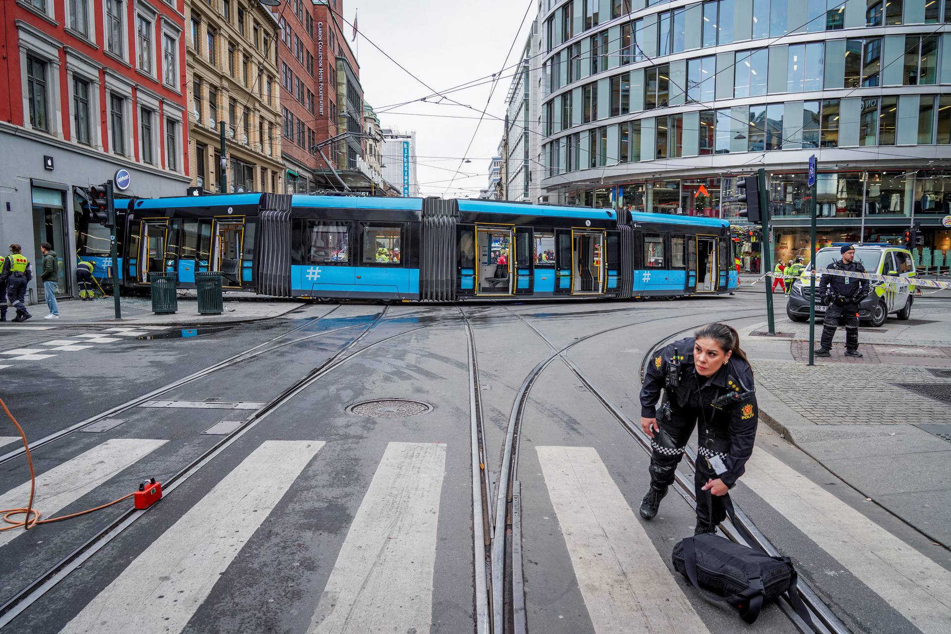 Tram crashes into building in Oslo