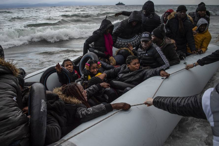Migranti naviru prema Grčkoj, fotografije su neizmjerno tužne