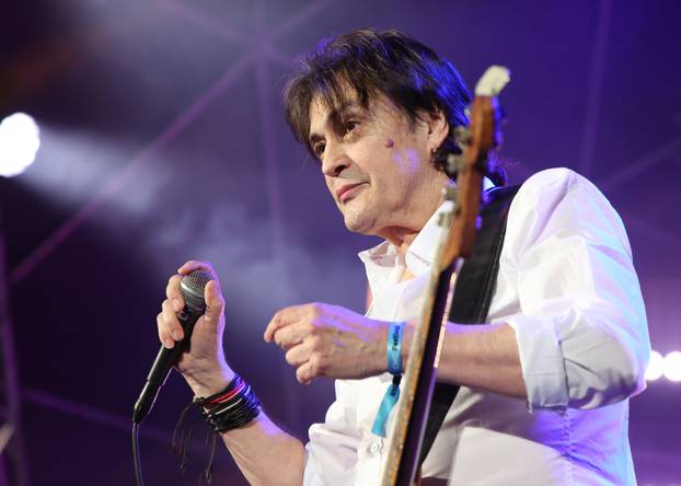 Vodice: Vlado Kalember i Srebrna krila prve ve?eri ovogodišnjeg CMC festivala