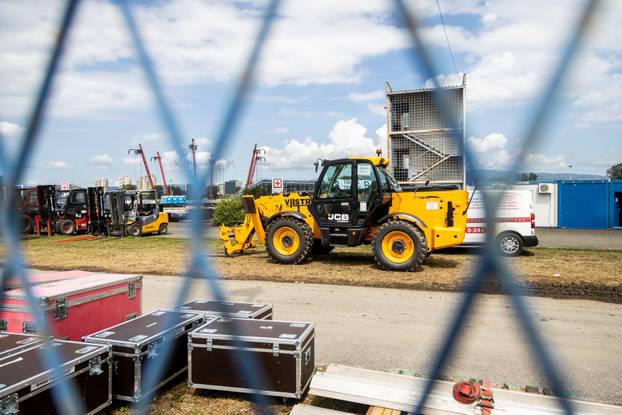 Zagreb: Pripreme za koncert Eda Sheerana na Hipodromu