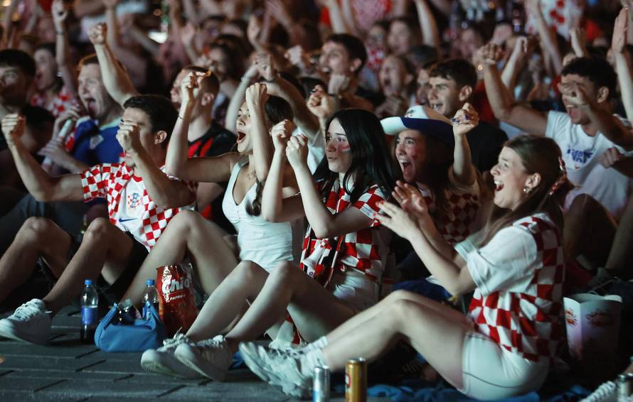 Osijek: Zajedničko gledanje utakmice Engleska  - Hrvatska 