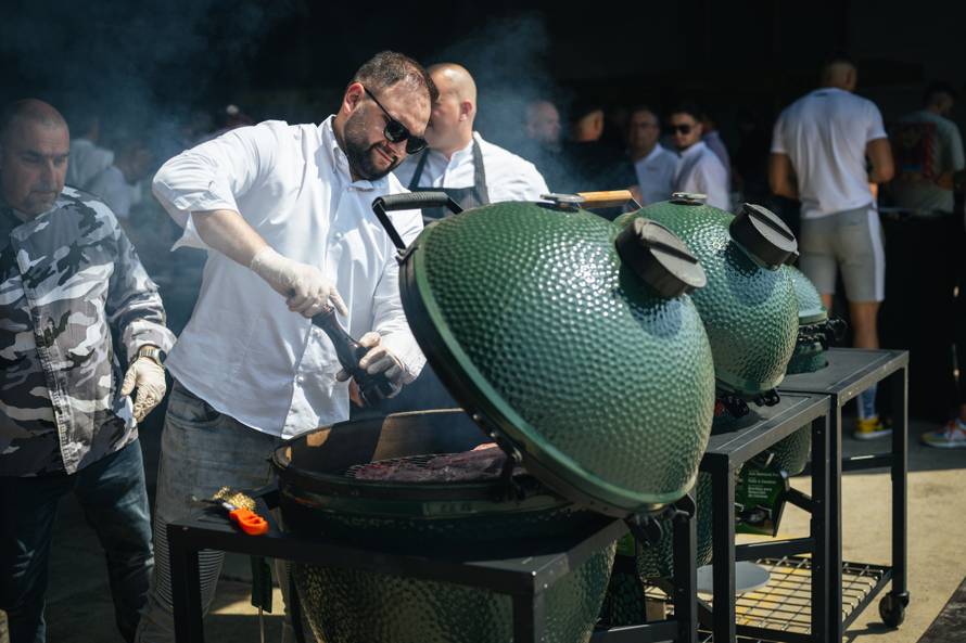 Spektakularni superautomobili protutnjali Gorskim kotarom i napravili spektakl na Grobniku