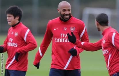 Wenger: Možda Henry ostane u Arsenalu i do kraja sezone