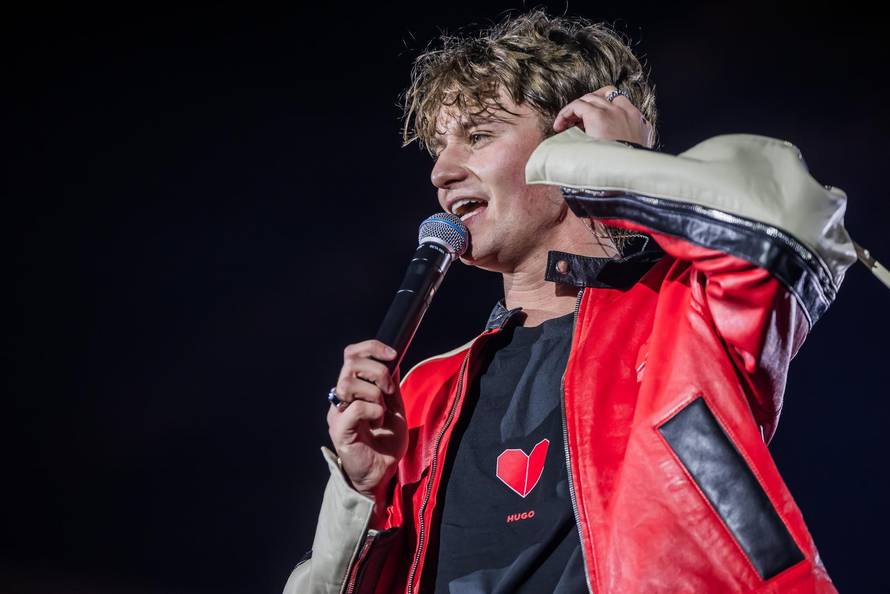 Split: Koncert Jakova Jozinovića u ŠC Gripe