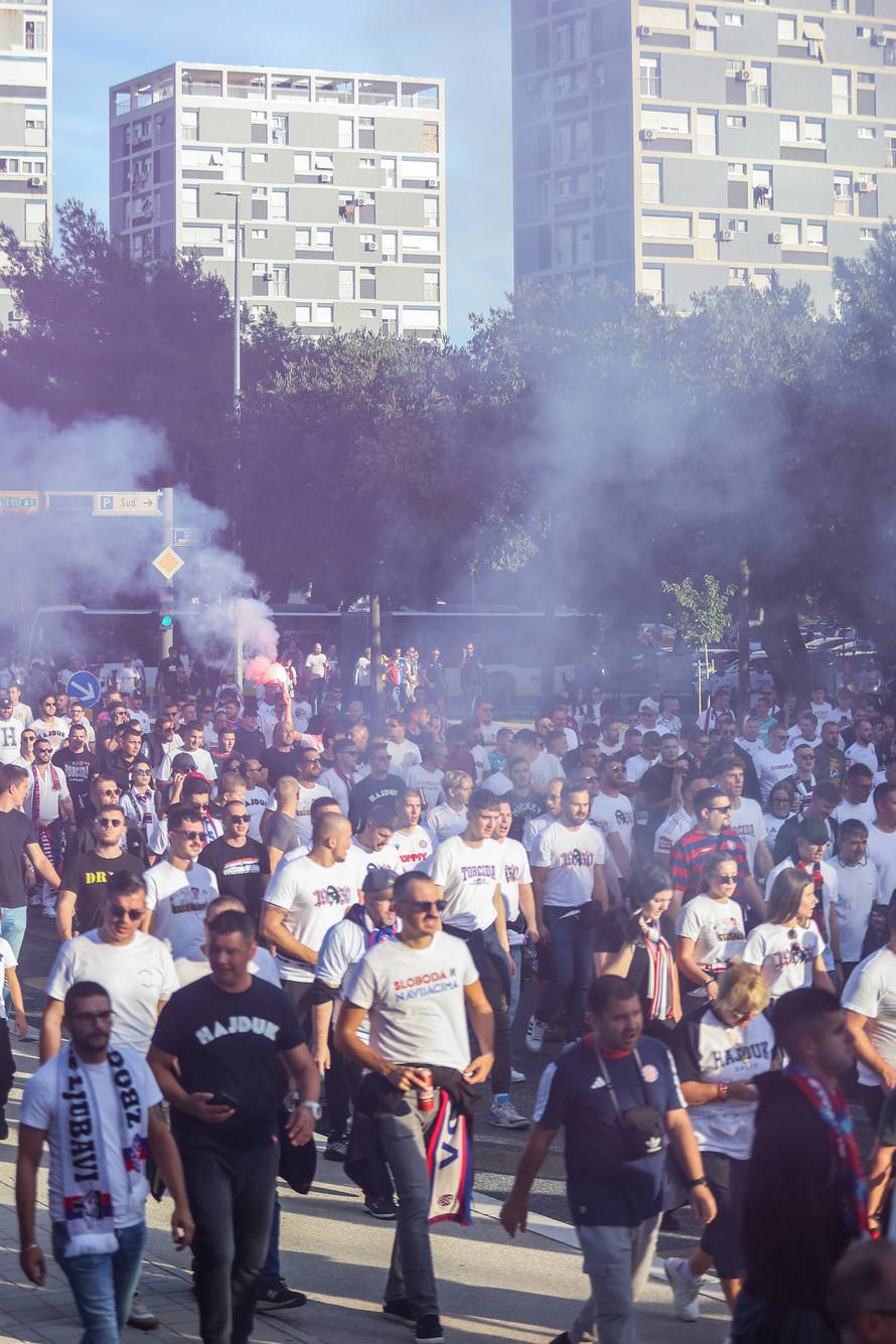 Split: Korteo Torcide prema stadionu Poljud