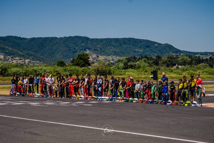 Hrvatski karting dobiva novu zvijezdu: Ivan Janičijević (11) oduševljava rezultatima...