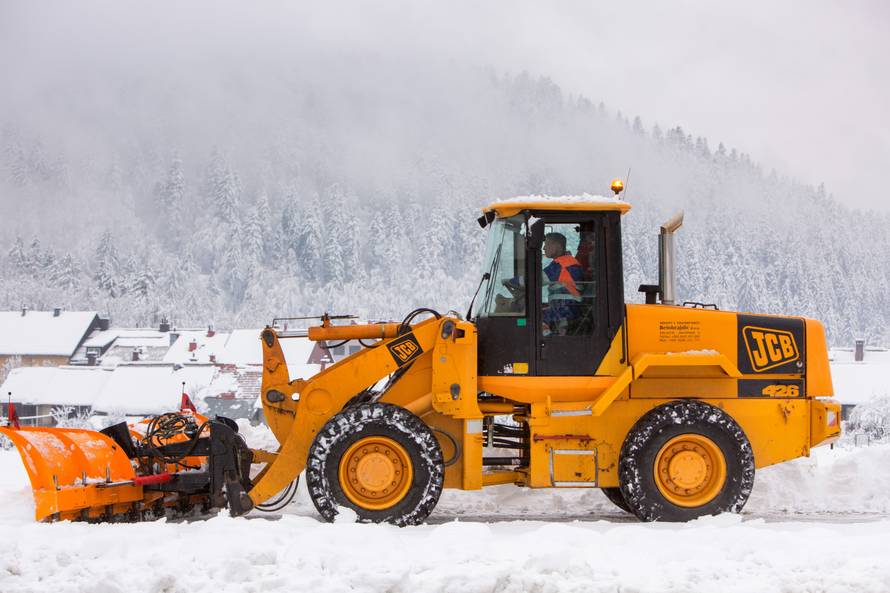 Snijeg prekrio Sljeme i Platak, Rijeka rekorder po količini kiše