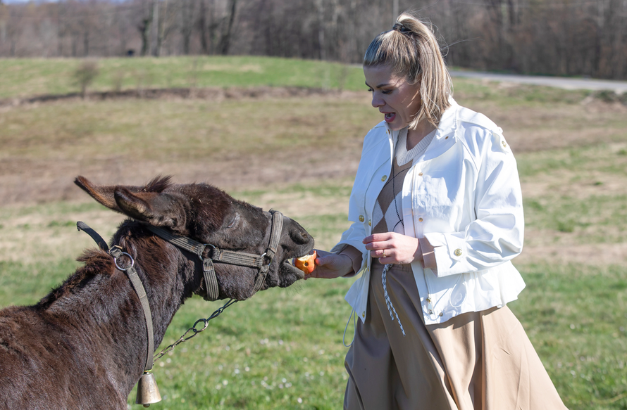 Farmeri iz 'Ljubav je na selu'  Anitu su vozili na traktoru, a kod nekih je i zasukala rukave