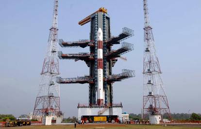 Indijci iz rakete lansirali čak deset satelita u svemir