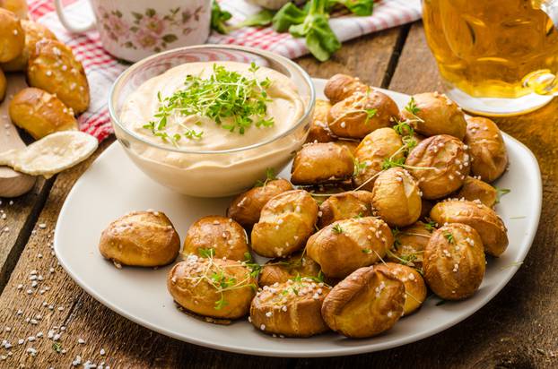 Pretzel rolls with cheese dip