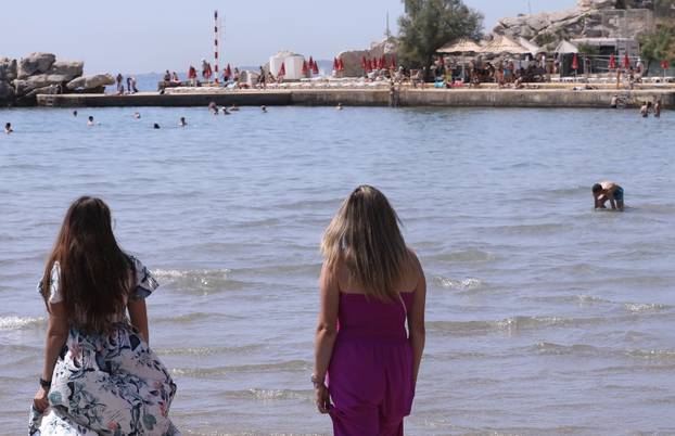 Split: Turisti i posjtitelji Ultre uživaju na Bačvicama