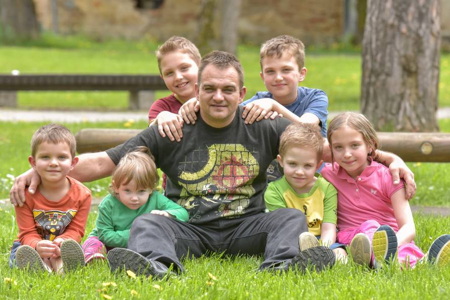 Tate od formata: 'Ručak za nas sedmero kuham od 10 ujutro'