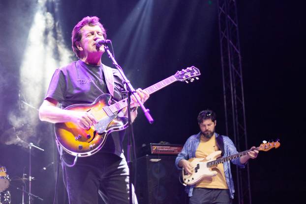 Osijek: Bajaga i Instruktori održali koncert u dvorani Gradski vrt 