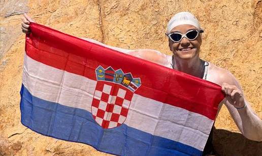 VIDEO Dina Leva&ccaron;i&cacute; 'osvojila' i Boliviju, preplivala je Titicacu: 'Bilo je zeznuto, ali sretna sam'