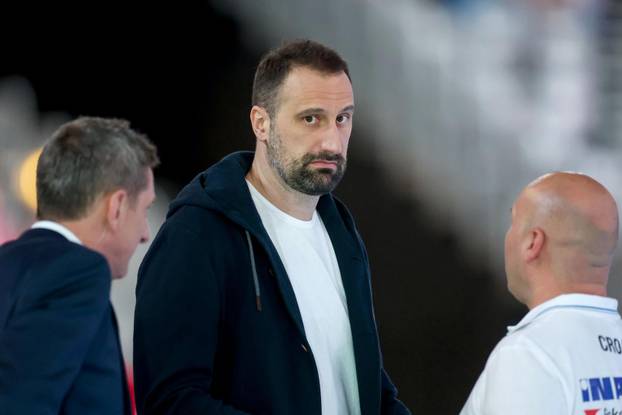 Zagreb: Bivši rukometaši Igor Vori i Mirza Džomba na utakmici Hrvatska - Češka