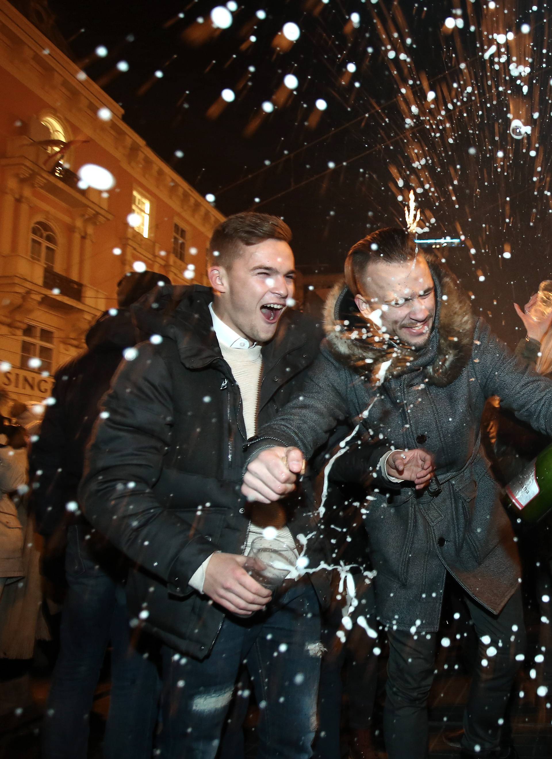 Pogledajte kako je Hrvatska dočekala Novu 2017. godinu