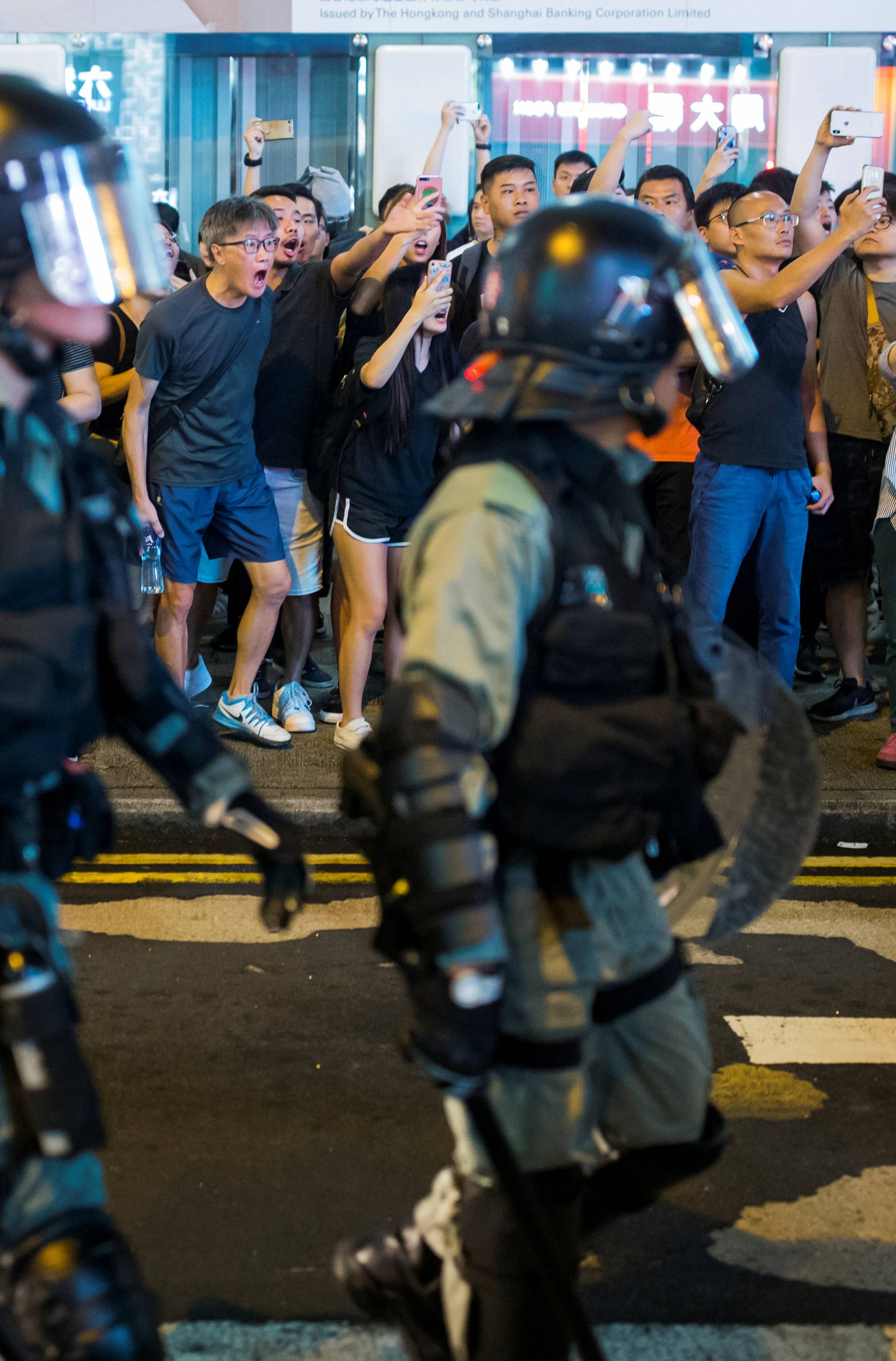 Napeto u Hong Kongu: 'Čuvali snagu' za današnji prosvjed