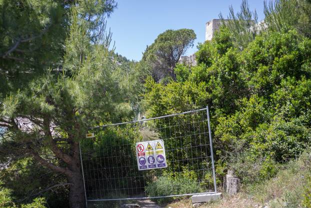 Počinje rušenje devastiranih hotela Kupari u najljepšoj uvali kod Dubrovnika