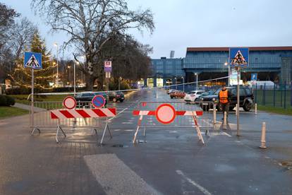 FOTO Problemi s parkingom jer je utakmica: Zatvorili dobar dio Park and Ridea zbog Dinama