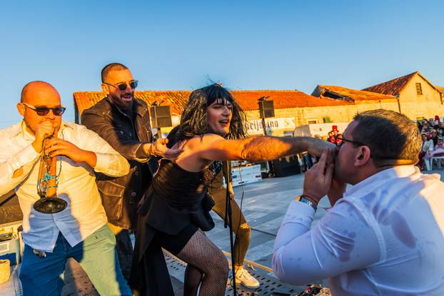 Tito i Ante Pavelić spaljeni kao Krnje u Kaštel Starom