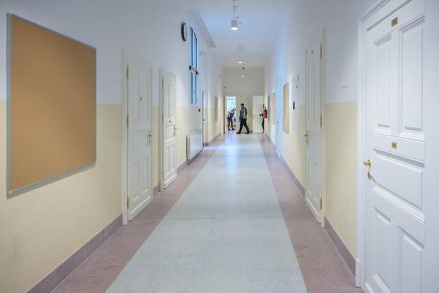 Zagreb: Obilazak obnovljene Prve ekonomske gimnazije