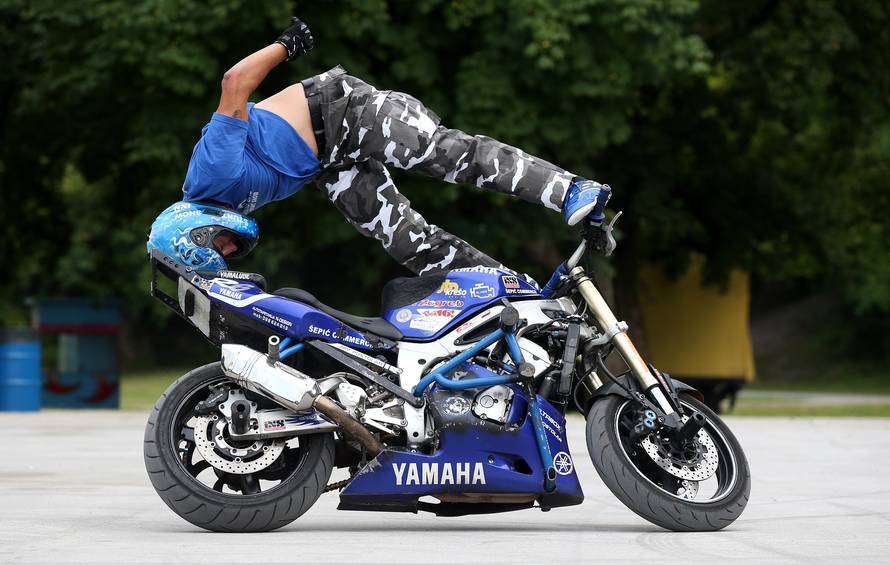 Žestoki pool party u Samoboru uz Mercedes-Benz A-klasu