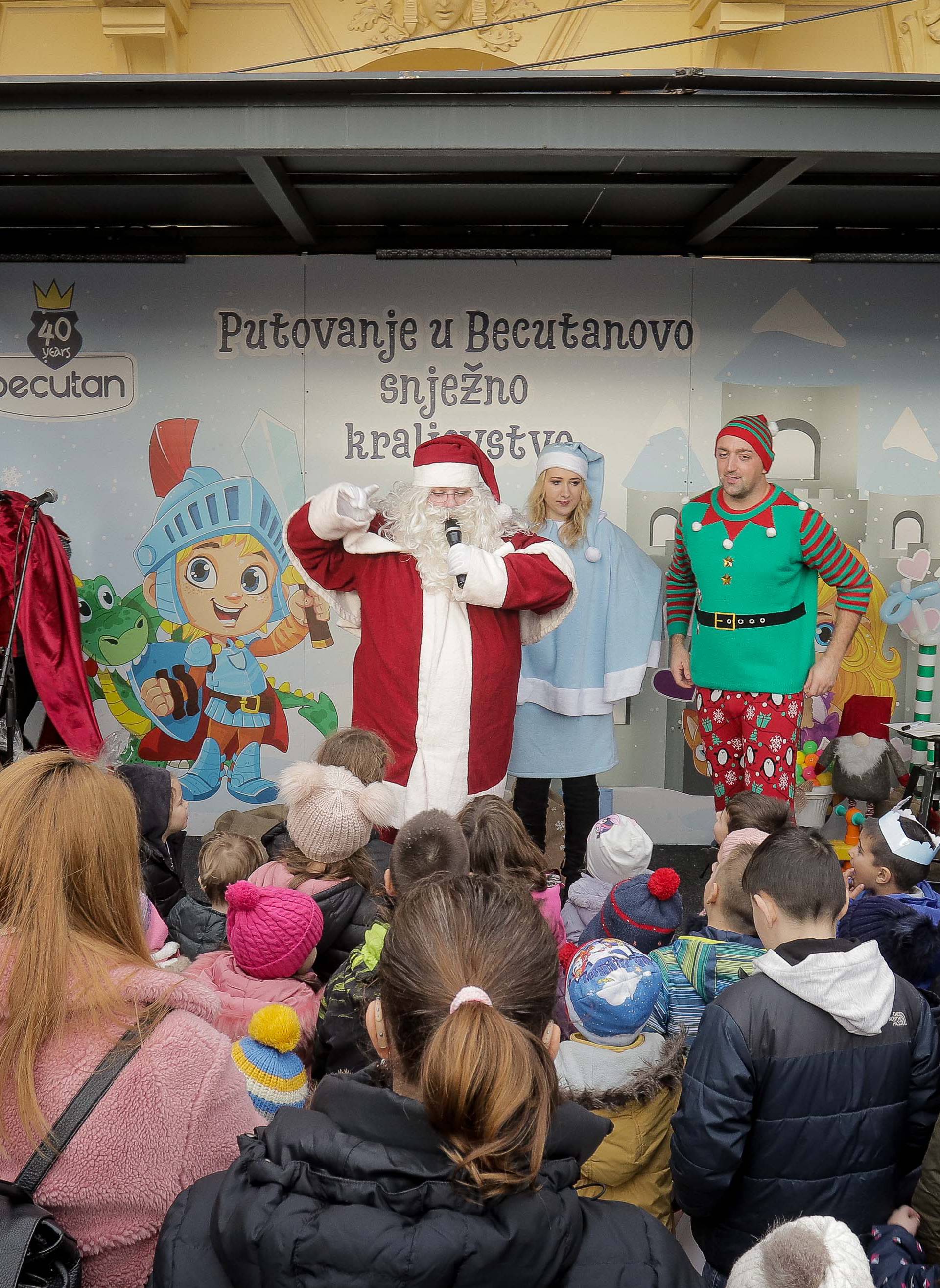 Becutanovi 'vitezovi' i 'princeze' ispunili Ledeni park