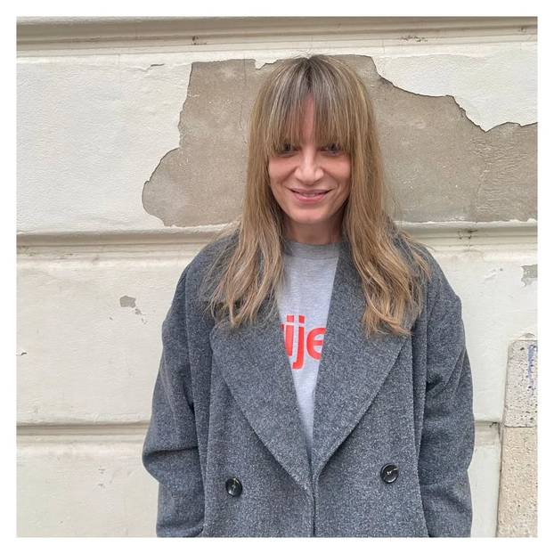 Sjećate se nje? Bivšu voditeljicu nismo već godinama vidjeli u javnosti, evo kako sada izgleda