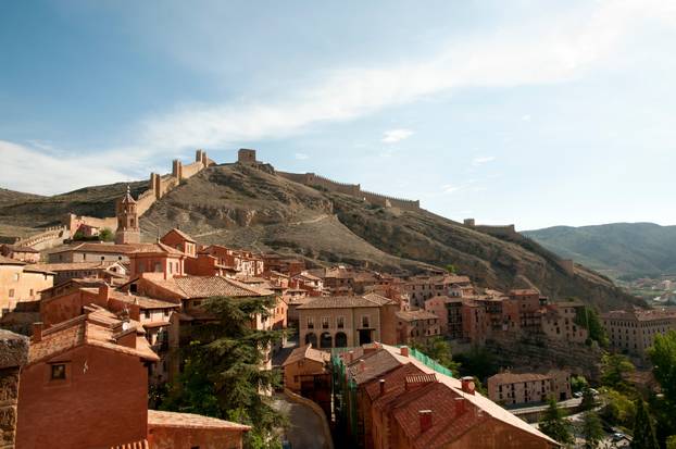 FOTO Ovo je 20 najljepših starih gradova u Europi, na listi je i neočekivani hrvatski biser