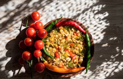 Lagani ljetni orzotto s povrćem