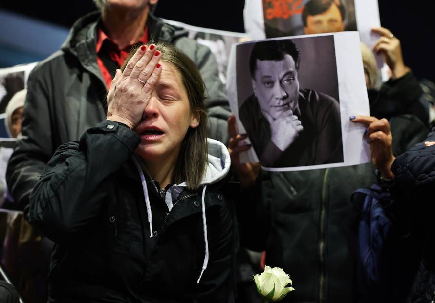 Suze i pjesma u Sarajevu u čast Halidu Bešliću