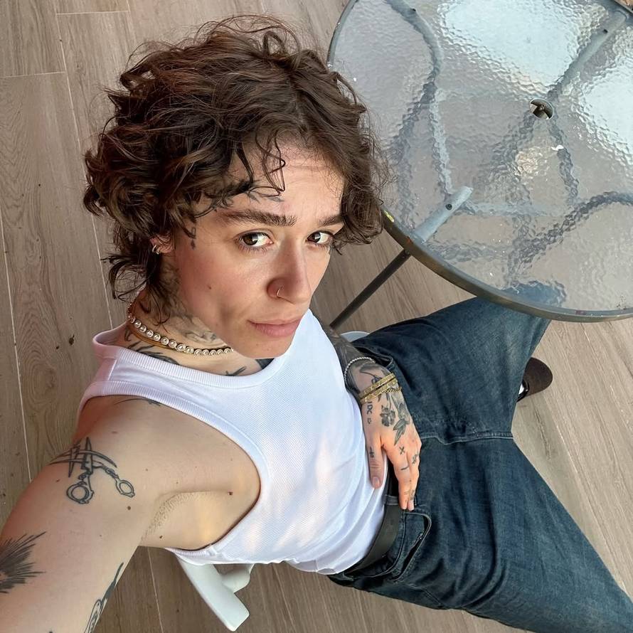 Tko je Karolina Ilić? Pjevačicu su diskvalificirali s Dore 2026.