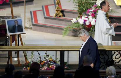 Pokopali francuskog svećenika kojeg su zaklali prošlog tjedna