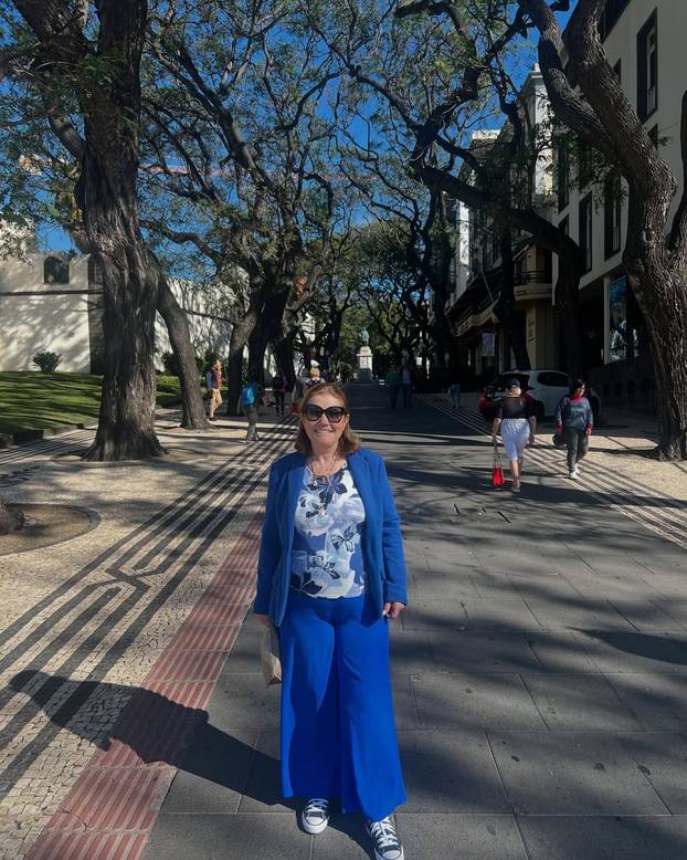 FOTO Mama Cristiana Ronalda nosi komplet od samo 17,99 €