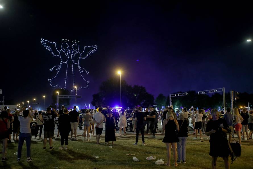 Scenografija dronovima na  koncertu Marka Perkovića Thompsona 