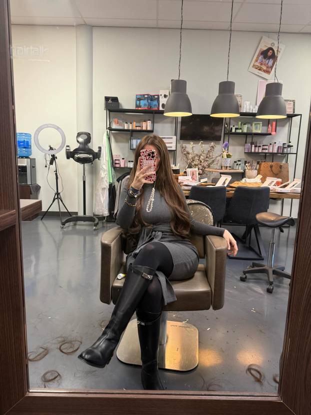 FOTO Zbog supruga je prešla na islam, a optužili su ju da zbog njene 'magije' on ne igra za BiH