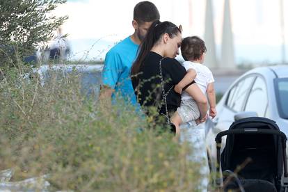 EKSKLUZIVNO: KATAR 2022 - Andrej Kramarić u zagrljaju supruge Mie i sina Viktora