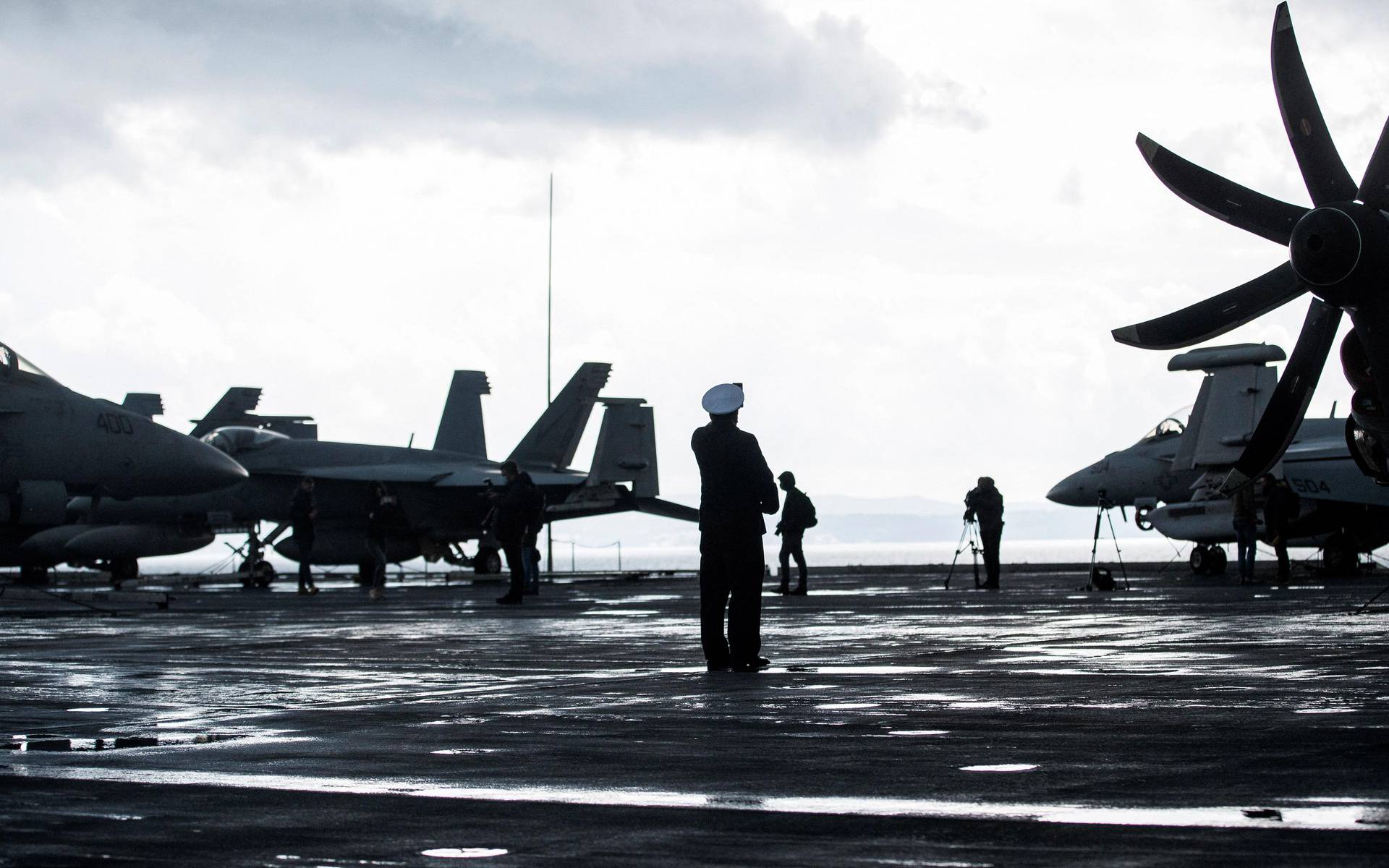 FOTO Bili smo na nosaču aviona Harry S. Truman: Odakle među avionima jedan sa šahovnicom?