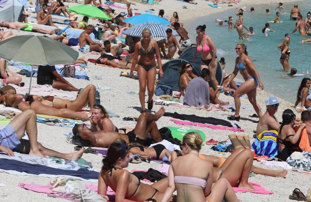 Splićani i turisti osvježenje potražili na Žnjanu