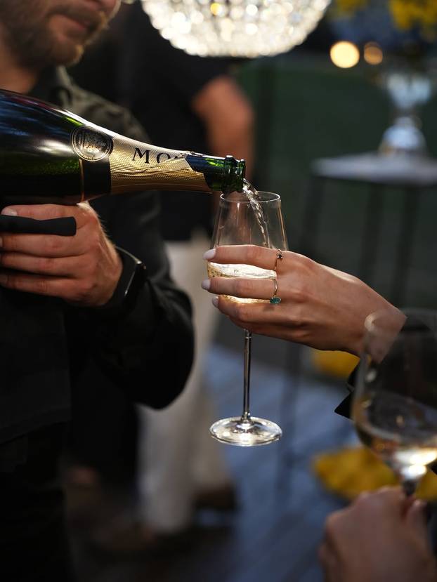 Maja Šuput objavila je fotke s rođendana: Uz nju je bio i Šime, pogledajte kako je proslavila