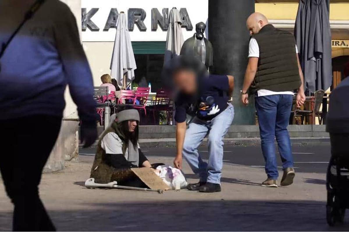 Turist šokirao u Zagrebu: Dao novac 'beskućnici' pa pozirao...