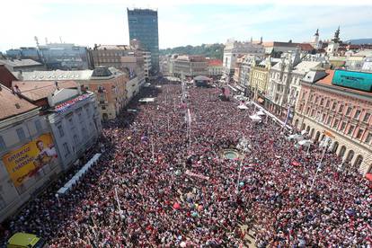 Sati vožnje i pola milijuna ljudi: Prisjetite se 'beskrajnoga dana'