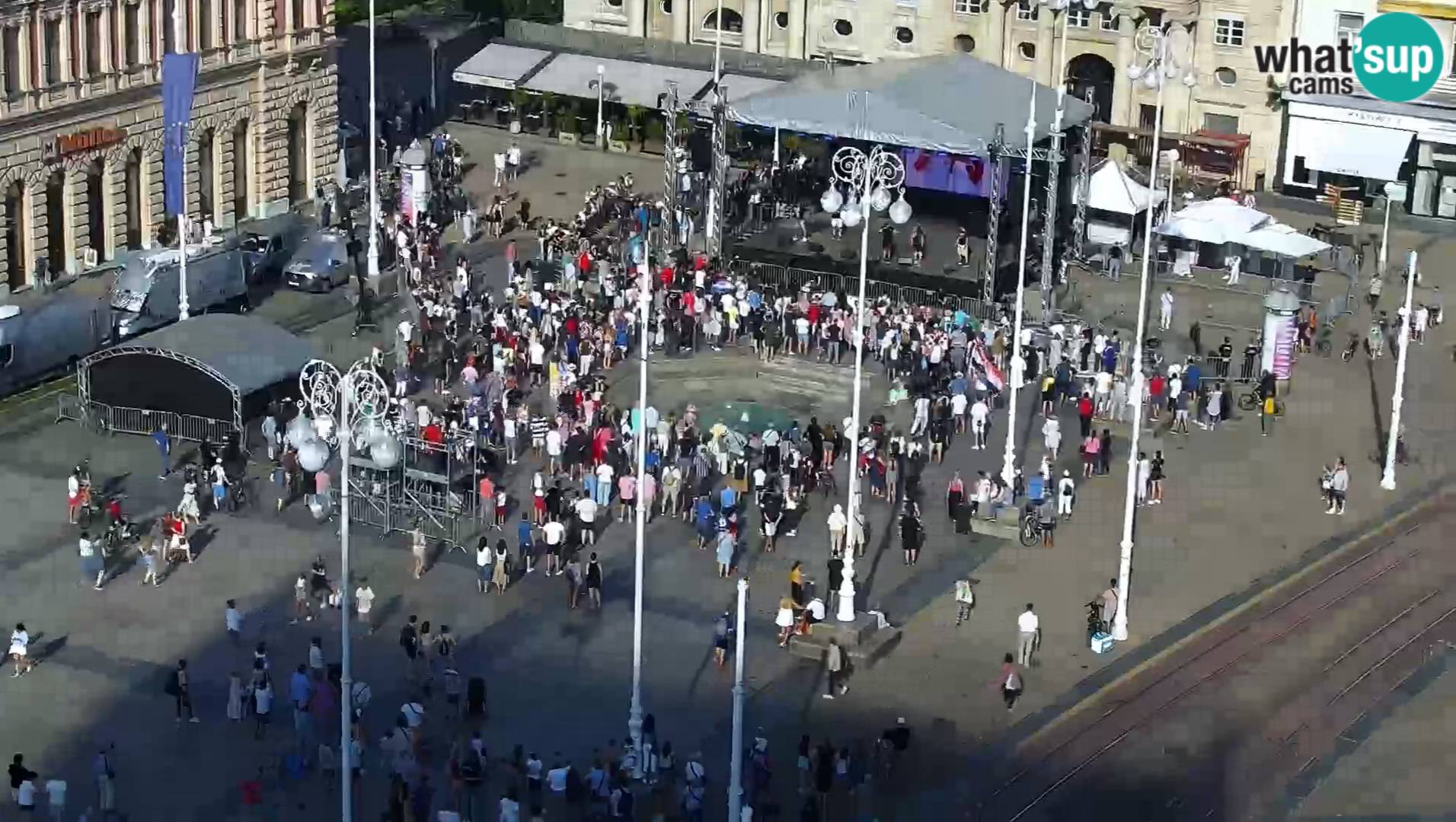 VIDEO Doček olimpijaca na Trgu bana Jelačića: Pariške junake je pozdravilo nekoliko stotina ljudi