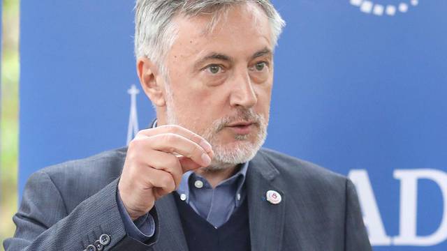 Zagreb: Miroslav Škoro održao konferenciju za medije