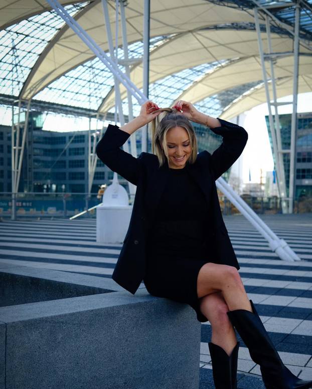 FOTO Napravila gaf uživo koji je obišao Europu. Atraktivna TV voditeljica ljubi Kovačeva šefa